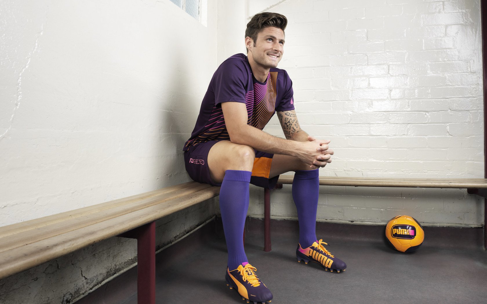 英超：阿森纳4-0大胜沃特福德，状态爆棚追赶领头羊，英超联赛阿森纳