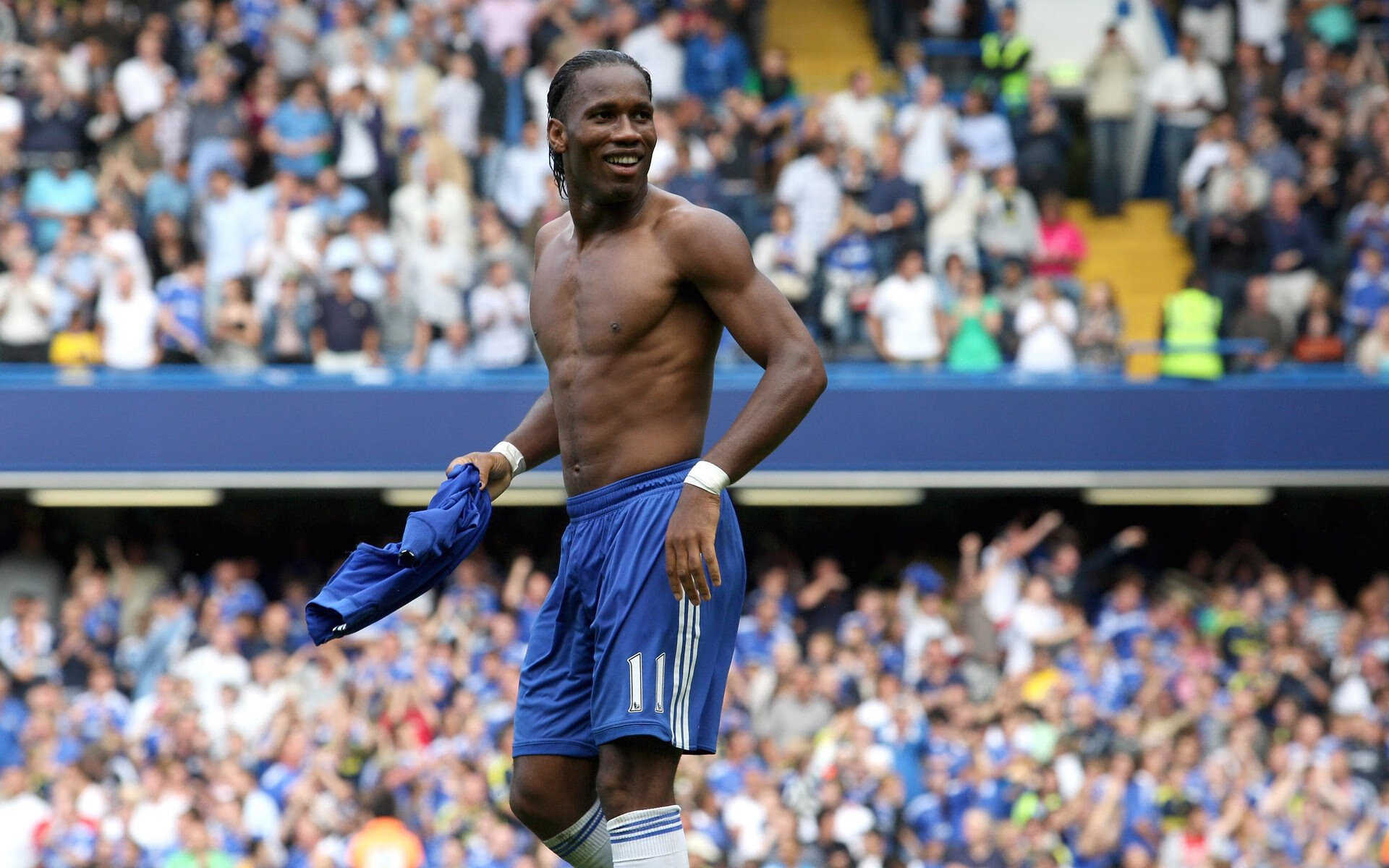 狼队艰难逼平谢菲联，连续两轮不胜，球迷呼吁主教练做出调整，英超谢菲尔德联对狼队